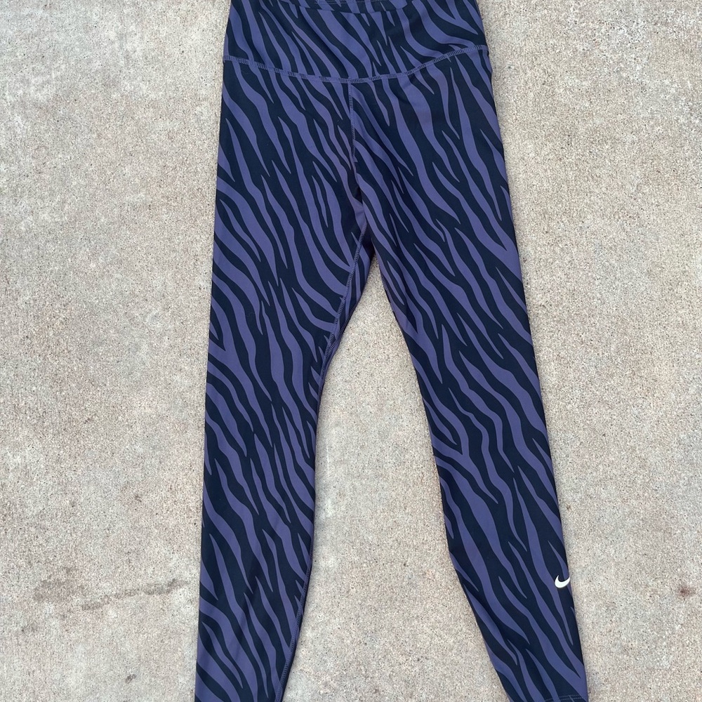 Nike One Tight Fit Purple Zebra Print Dri Fit Legging size small - Picture 2 of 12